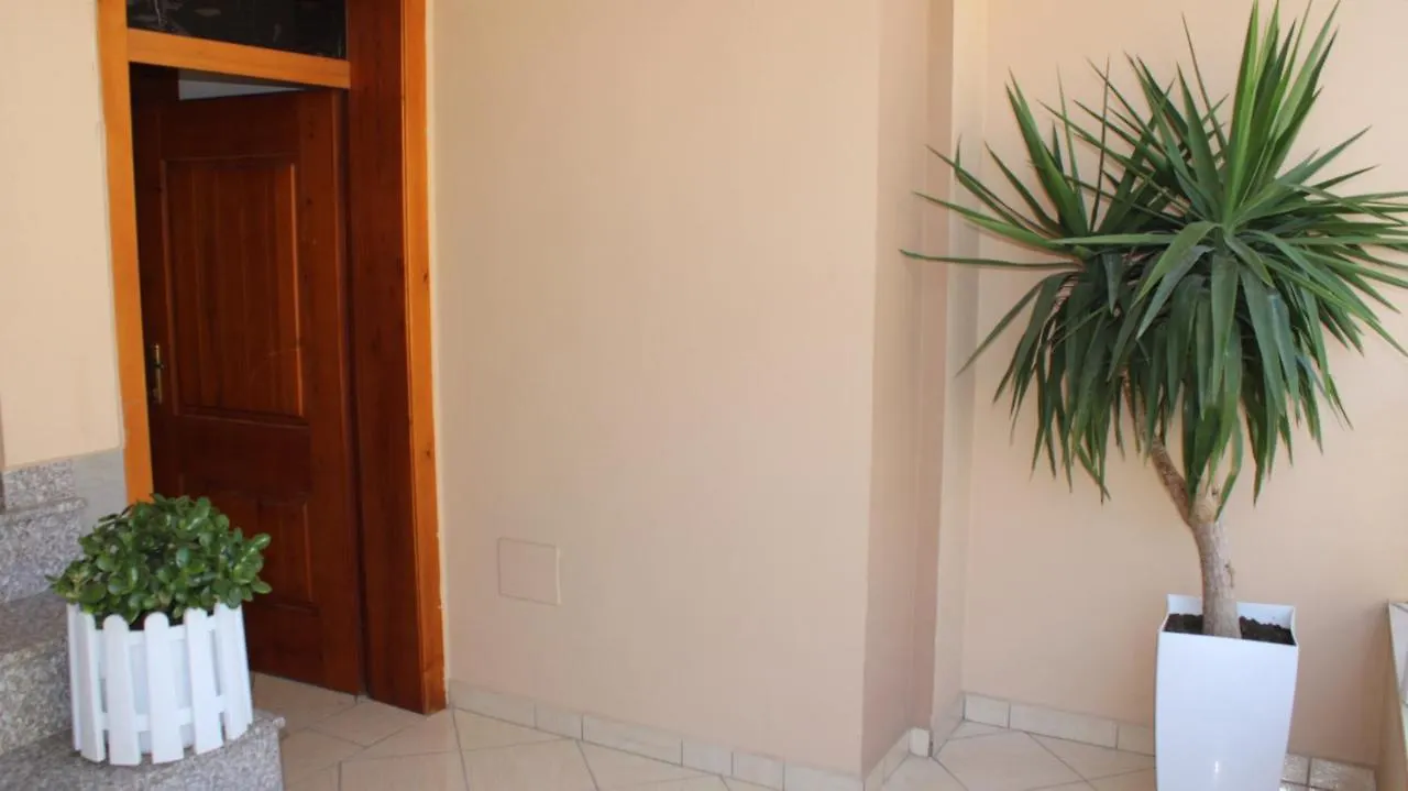 Deni'S Family Apartment In New Blvd Tirana 0*,